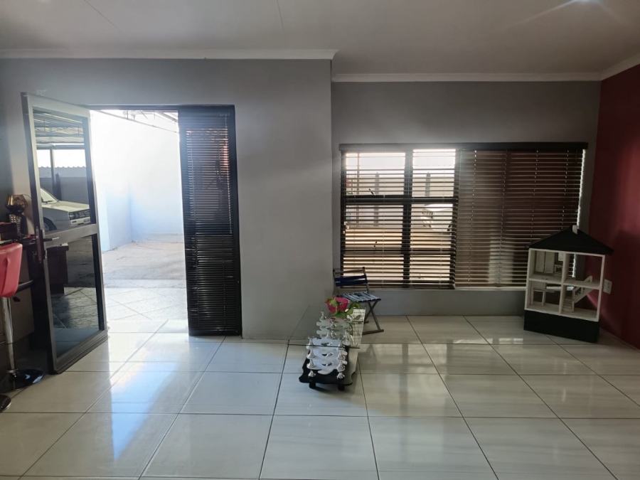 4 Bedroom Property for Sale in Kimberley North Northern Cape